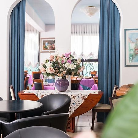 Hotel Barbiani ريميني المظهر الخارجي الصورة