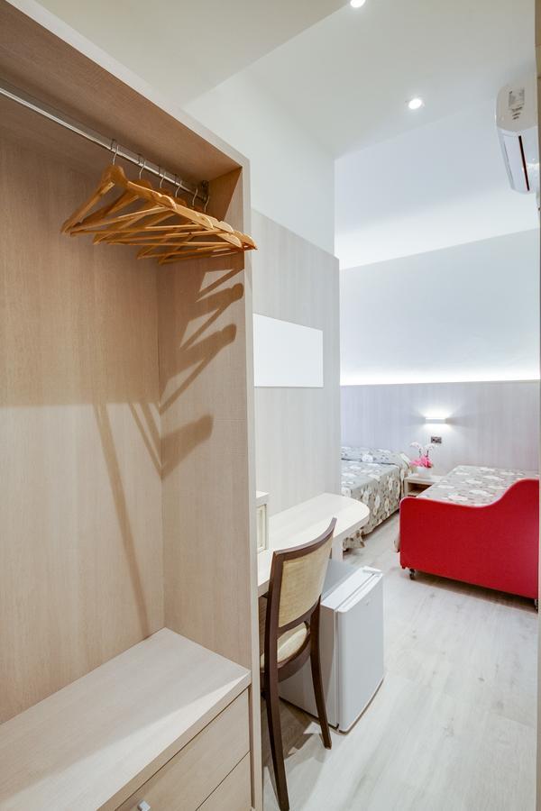 Hotel Barbiani ريميني المظهر الخارجي الصورة